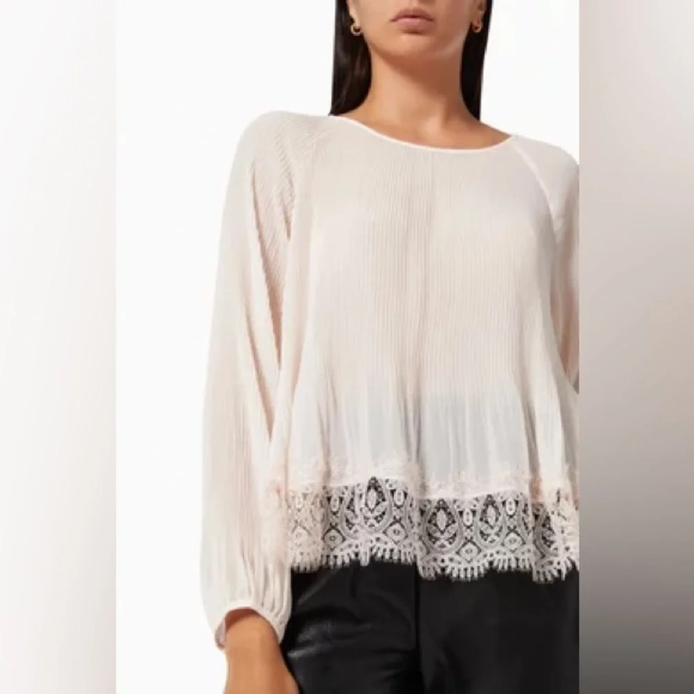 CLUB MONACO  Zameeka Ruffled Top size small
